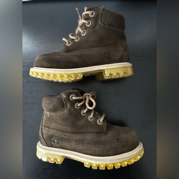 Timberland Waterproof Boots with Clear Sole (8.5 Toddler) - Picture 4 of 9